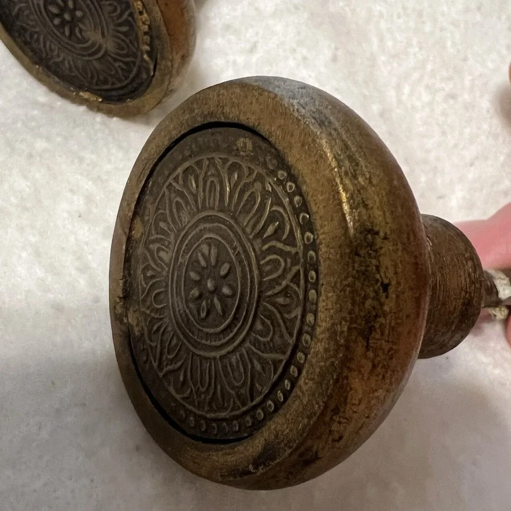 Pier 1 Knobs Bronze Color Cabinet Knobs Set of 7 Lightweight Wood Or Resin? 1.5